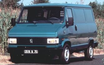 1982 Peugeot J5