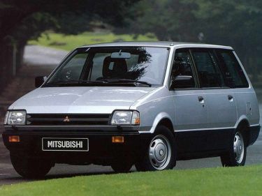 1983 Mitsubishi Space Wagon