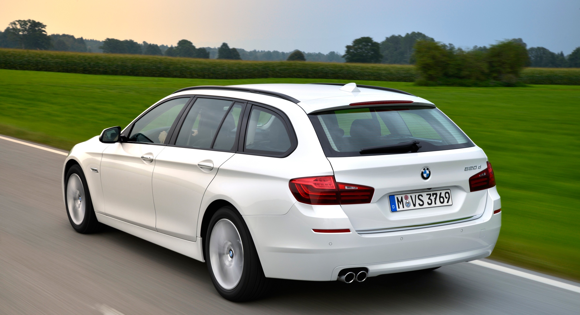 2016-BMW-5er-Touring.jpg